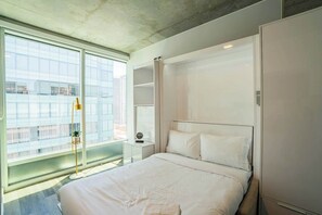 1 chambre, fer et planche à repasser, Wi-Fi, literie fournie