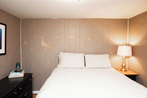 2 chambres, fer et planche à repasser, Wi-Fi, draps fournis