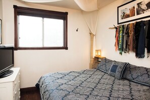 2 slaapkamers, een strijkplank/strijkijzer, wifi, beddengoed