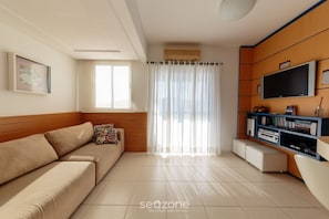 Living area - Beautiful Apart 5 min Jurere Open Shopping Emr302 (Florianópolis)