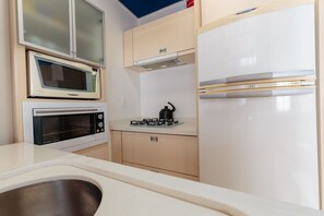 Basic Apartment | Private kitchen