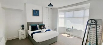 Stylish 5 Bed House Centre Of Coventry Sleeps 12