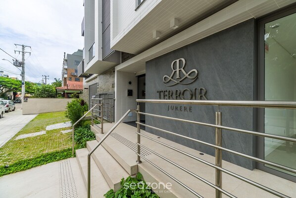 Apartamento básico | Detalhe da fachada