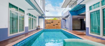 Luxury Pure Modern Pool Villa 5Bed Near BTS and Central Eastville