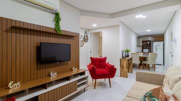 Basic Apartment | Living area