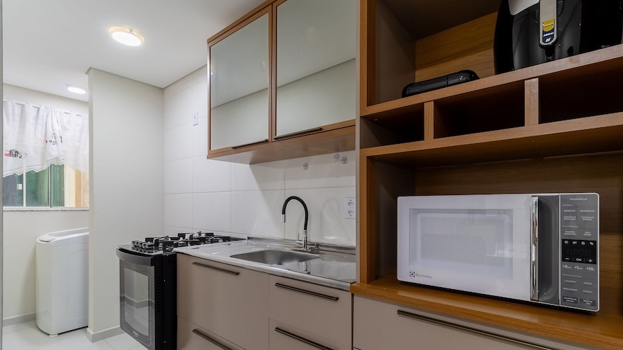 Apt 650m From Ingleses Beach Etd0101