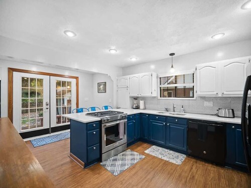 3bed/2bath-Audubon Park w/garage& Wifi