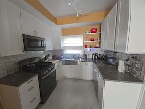 Microwave, oven, stovetop, dishwasher