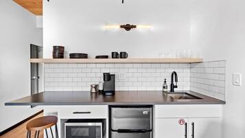 Fridge, microwave, coffee/tea maker, toaster
