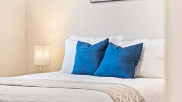 2 bedrooms, iron/ironing board, WiFi, bed sheets