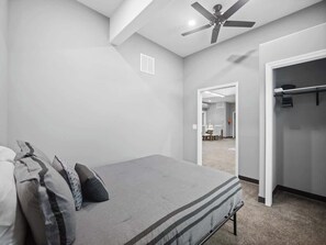 2 chambres, fer et planche Ă repasser, Wi-Fi, draps fournis