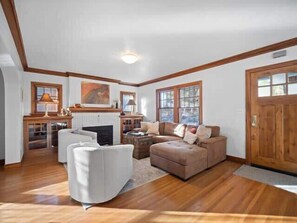 TV, fireplace, offices