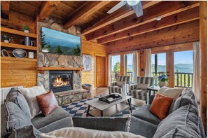 TV connectée, cheminée, jeux vidéo