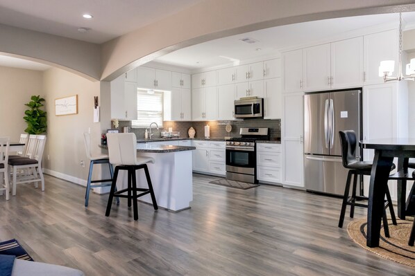 Microwave, oven, stovetop, dishwasher