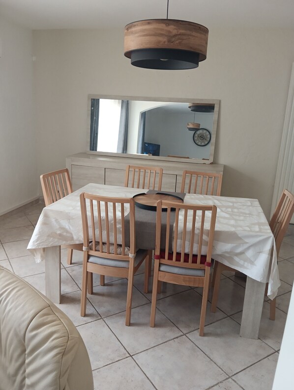 تناول الطعام