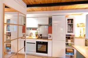 Geladeira, fogão, cooktop, lava-louças