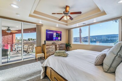 Luxury Riverfront Condo Launch-Dock-Pool-Spa