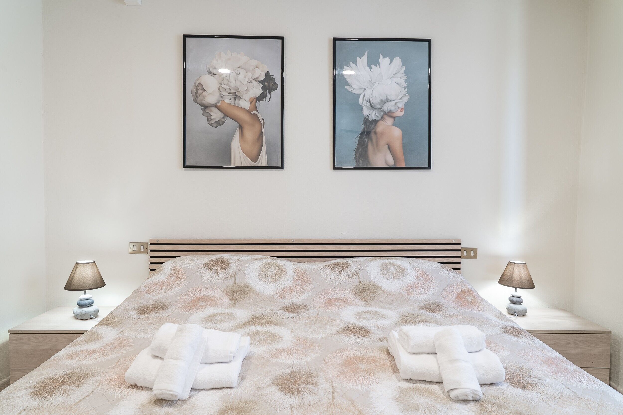 2 habitaciones, tabla de planchar con plancha, wifi y ropa de cama 