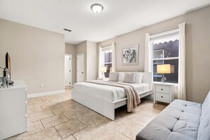 6 bedrooms, iron/ironing board, WiFi, bed sheets