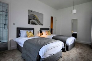 2 Schlafzimmer, Bügeleisen/Bügelbrett, kostenloses WLAN, Bettwäsche