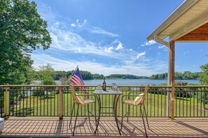 Outdoor dining - Lakefront Escape w/ Dock, Firepit & Sunset Views (Mineral)