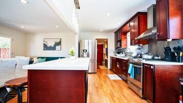 Microwave, oven, stovetop, dishwasher