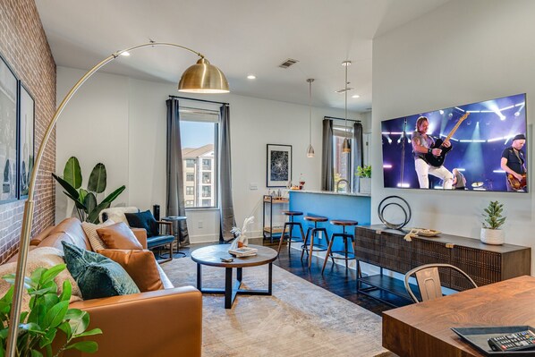 Living area - Lofts At 30th - Urban Lodge - Mins to Broadway! (Nashville)