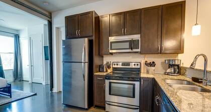 Lofts At 30th - Urban Lodge - Mins to Broadway!