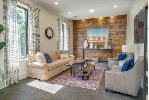 Lofts At 30th - Urban Lodge - Mins to Broadway!