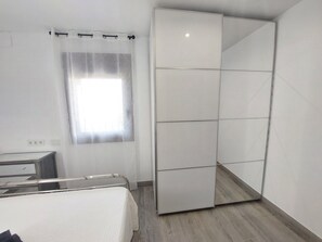 1 bedroom, iron/ironing board, free WiFi, bed sheets - Rincón de San Fermín B (Fully equipped kitchen and Wifi, ideal for families) (Zizur Mayor)