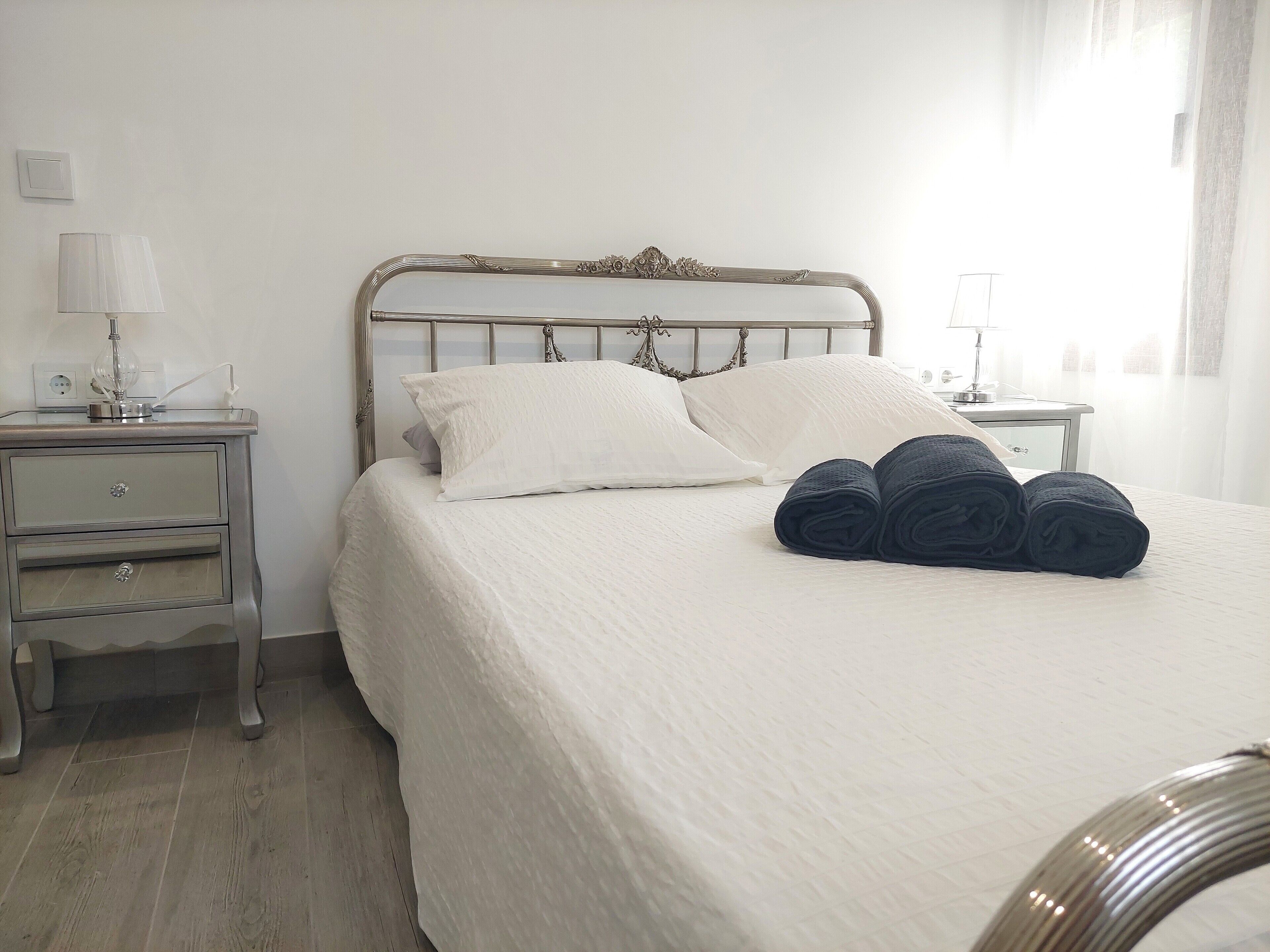 1 chambre, fer et planche à repasser, Wi-Fi gratuit, draps fournis