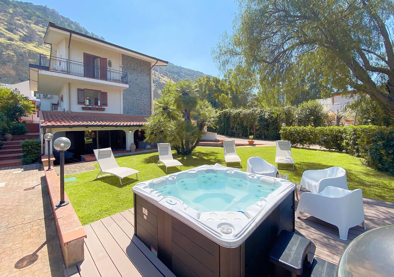 บริเวณภายนอก