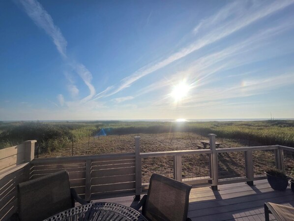 Terrace/patio - NEW - OCEANFRONT HOME - Views! Path to Beach! Dog Friendly! GREAT Outdoor Spaces (Grayland)