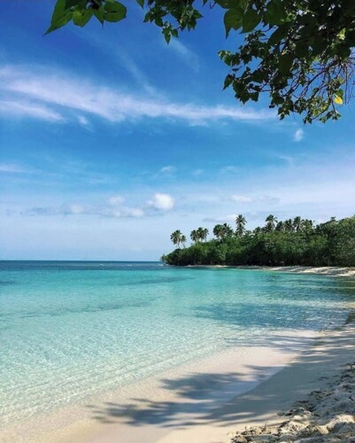 3-bedroom villa in lovely Cabo Rojo with AC, Beach, Pool and more