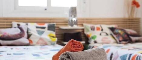 2 quartos, ferros/tábuas de passar roupa, Wi-Fi, roupa de cama