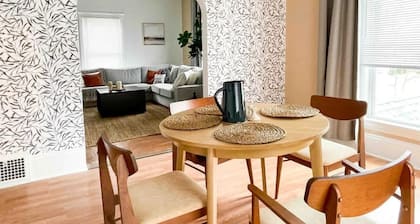 Lorain - 2Bed1Bath Central AC, PET friendly
