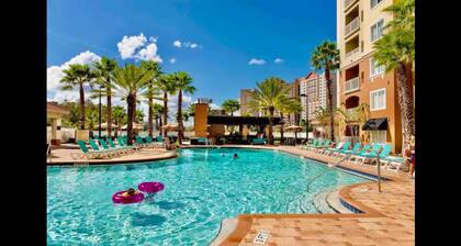 Cozy and luxury condo hotel resort near by Universal Studios and Disney World