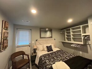 1 bedroom, travel cot, free WiFi, bed sheets