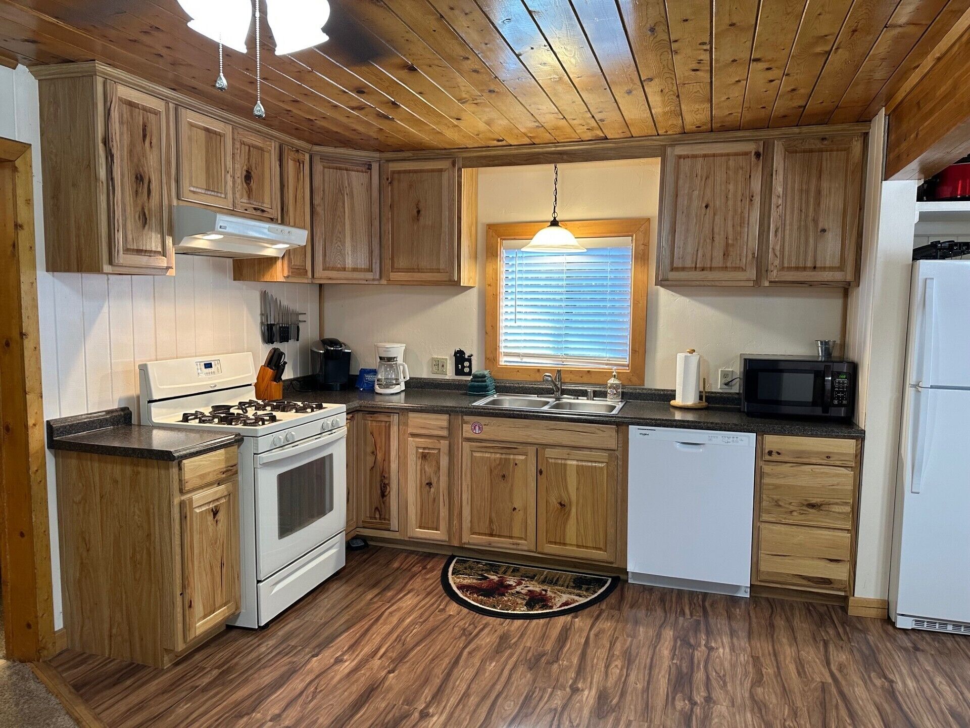 Oven, stovetop, dishwasher, toaster