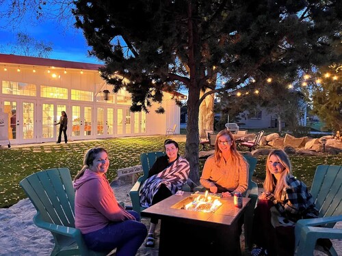 Charming country cottage has private patio, hot tub & many other amenities.