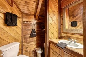 Jetted tub, hair dryer, towels, toilet paper