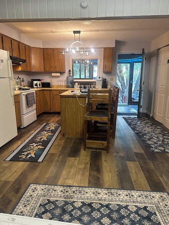 Microwave, oven, stovetop. Charming 2+ Bedroom private home