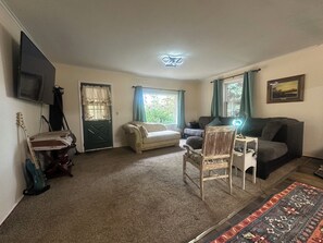 Televisie en een open haard