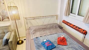 1 bedroom, WiFi, bed sheets
