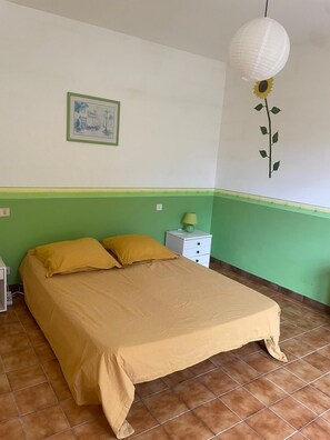 1 bedroom, iron/ironing board, bed sheets