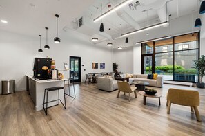 Fridge, microwave, oven, stovetop - ENVITAE Hotel | 2 Bedroom Luxury Apartments (Chicago)