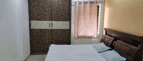 3 Schlafzimmer, Internetzugang, Bettwäsche