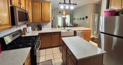 Lovely 4-bedroom house with AC in Round Rock