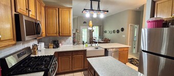 Lovely 4-bedroom house with AC in Round Rock