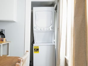 Interior - Ground Fl Unit | Tufts Harvard MIT Parking Subway (Somerville)